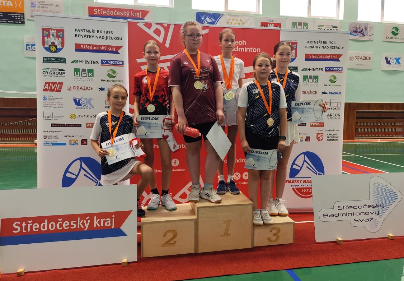 2.místo Kristýna Simandlová, 3.místo Vilemína Kubešová a Thea Bláhová